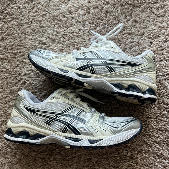 ASICS Women's Gel kayano - Picture 2 of 4